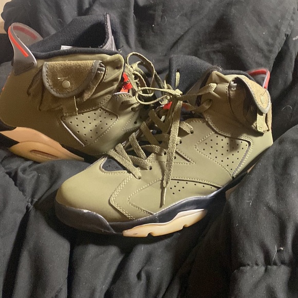 Air Jordan 6 Retro x Travis Scott ‘Olive’ - Picture 5 of 8